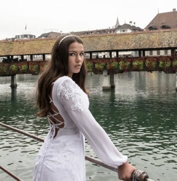 Narzutki i bolerka do sukni – elegancja i praktyczność